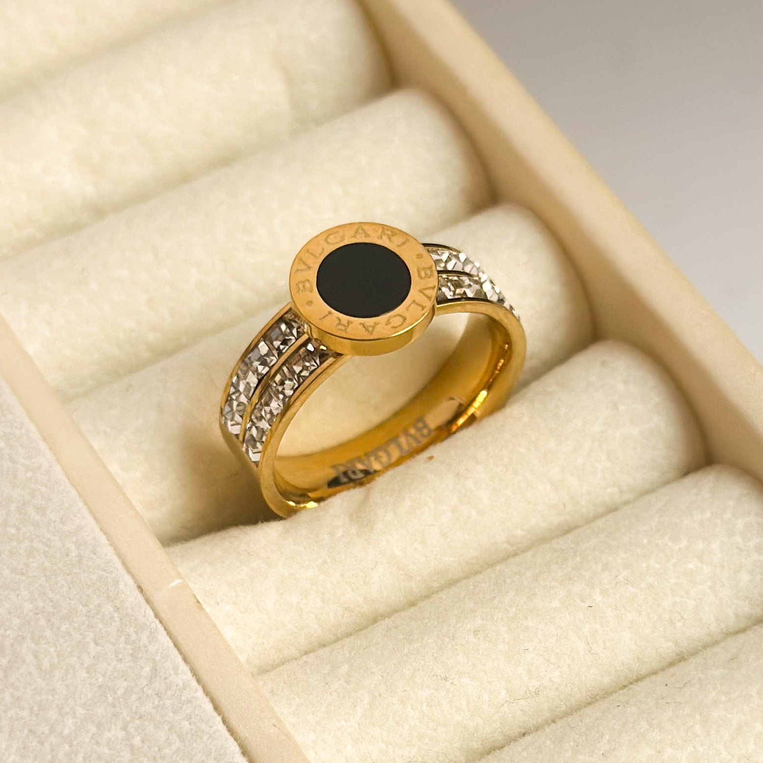 18K-GOLD PLATED ROMAN RING