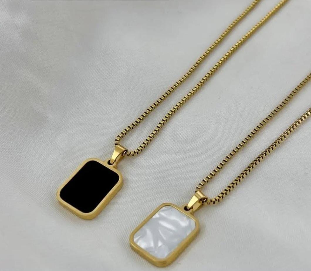 18K-GOLD PLATED DOUBLE SIDED PENDENT