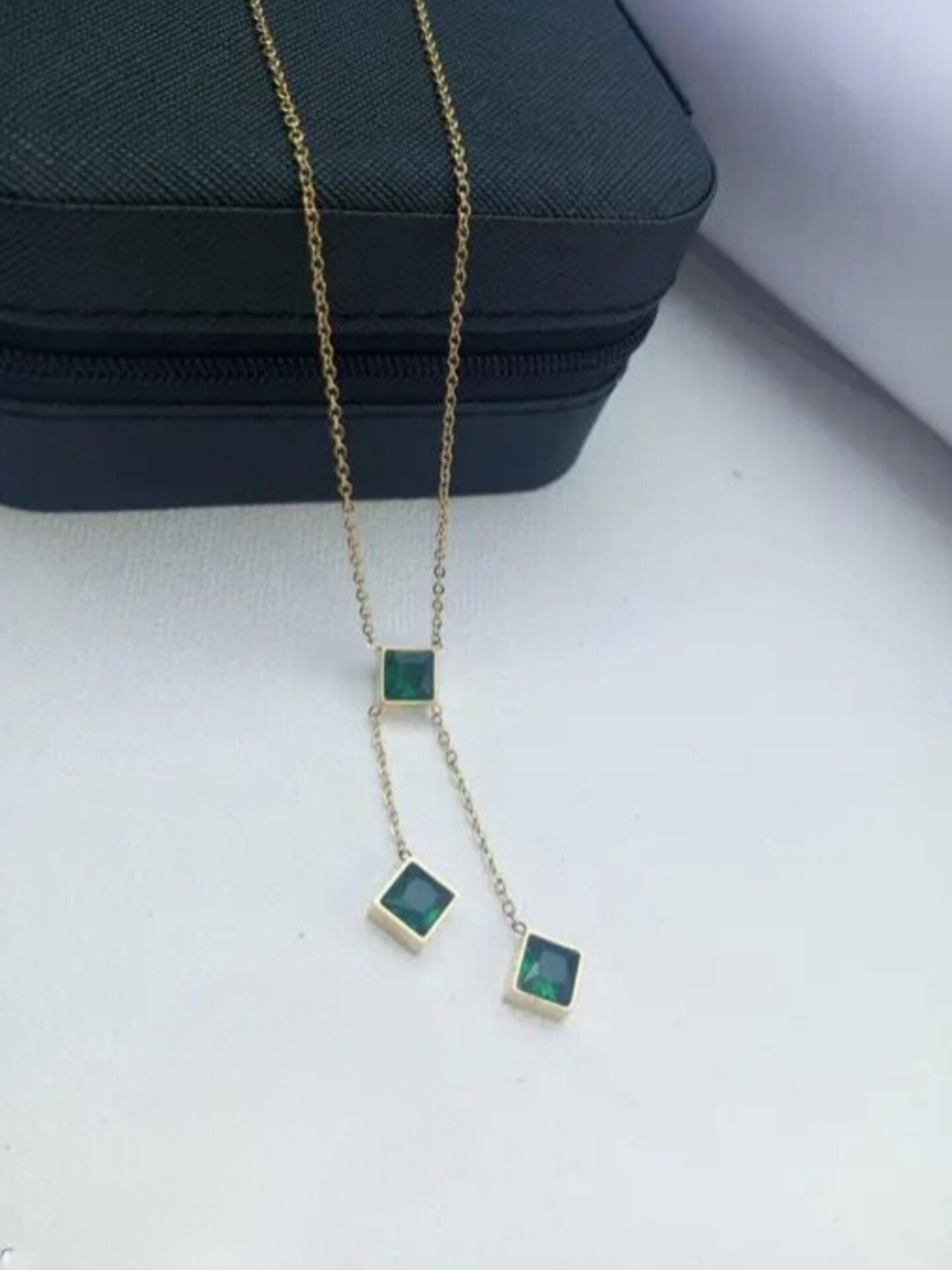 18K-GOLD PLATED VINTAGE EMERALD PENDENT