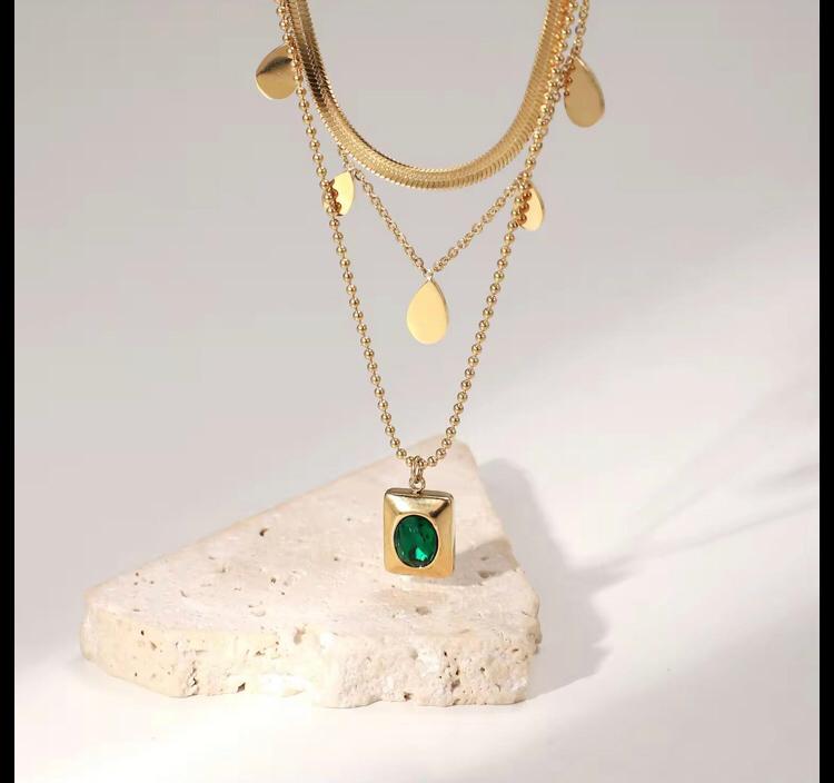 18K-GOLD PLATED TRIPLE LAYER NECKLACE