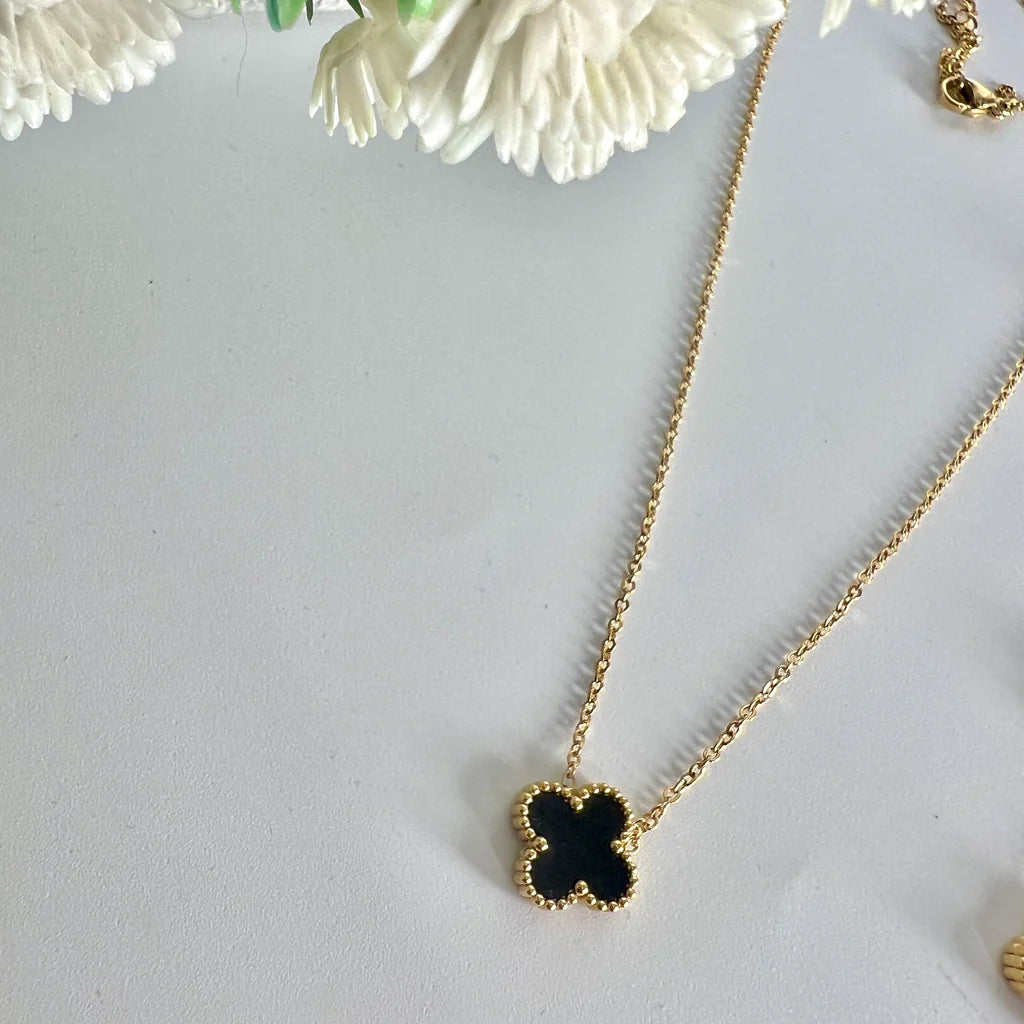 18K-GOLD PLATED NOIR CLOVER PENDENT