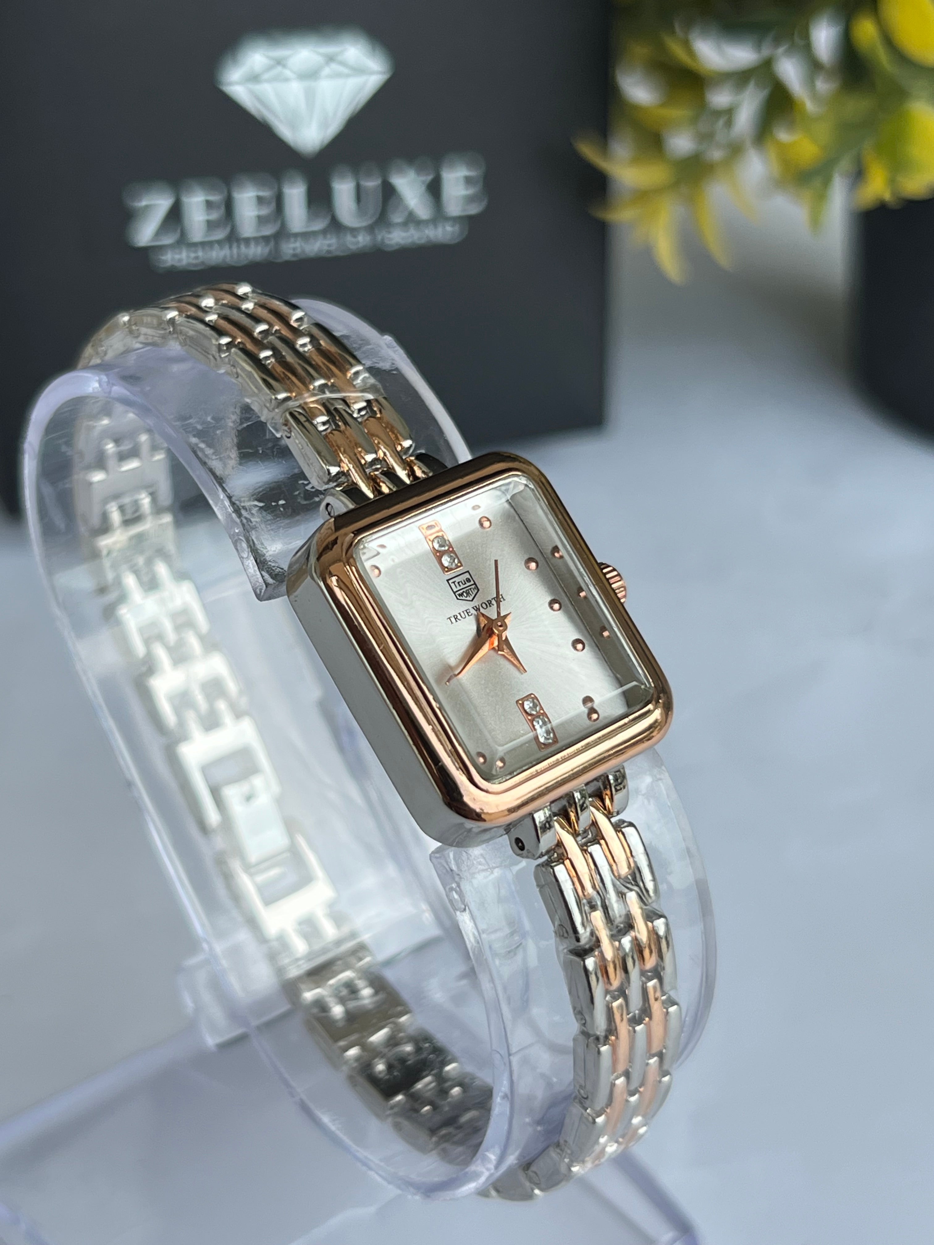 TRUE WORTH BRACELET CHAIN WATCH